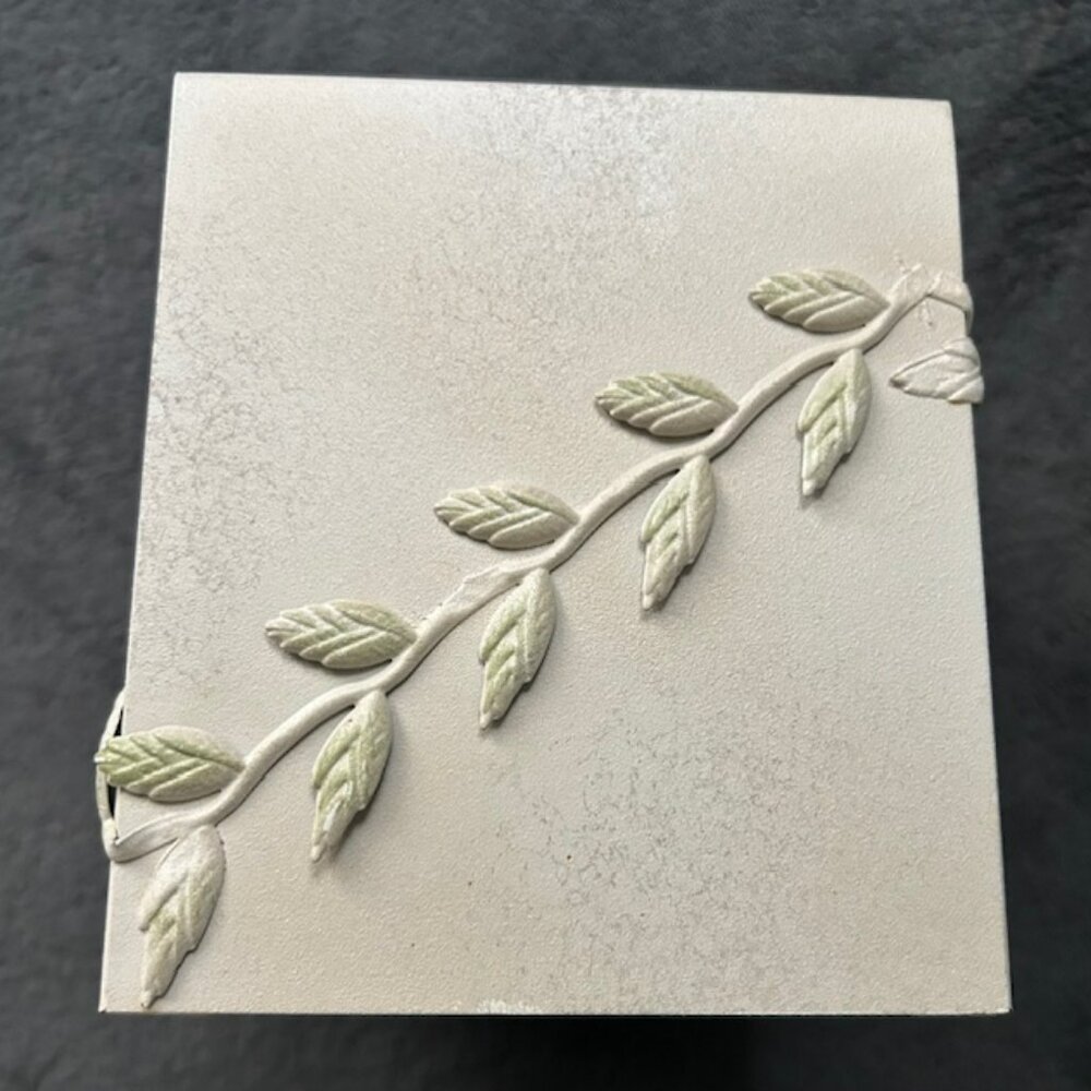 Floral Bathroom Set: 3-Piece Metal - Picture 7 of 11